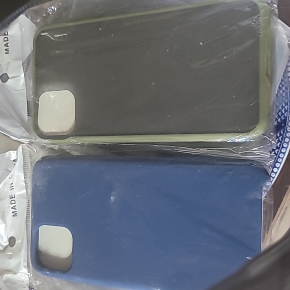 iphone 11 Promax 6.5 silicone case - Picture 2 of 2